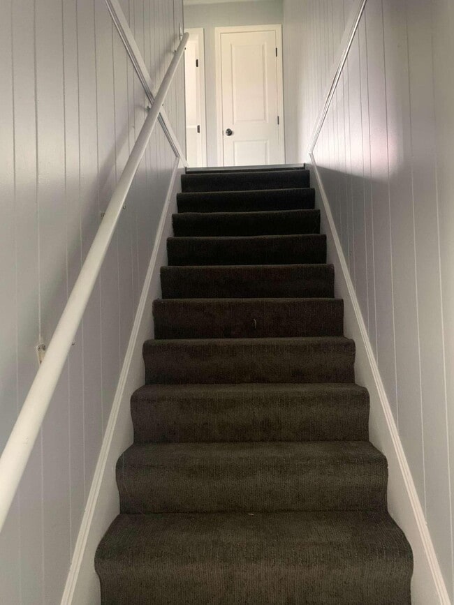 Building Photo - 2 Georgia Ave