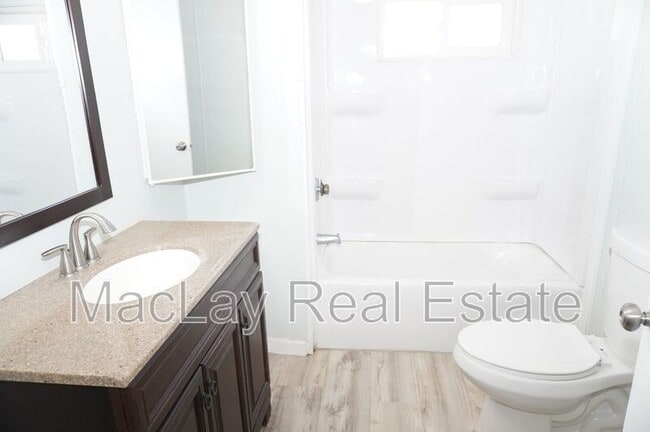 Building Photo - 720 S 97th Pl