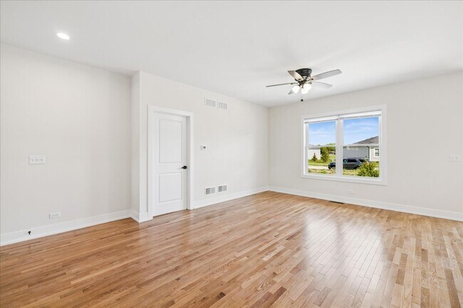 Building Photo - 925 Partridge Cir