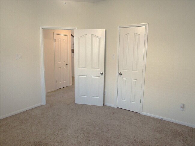 Building Photo - 17043 Amarose Dr