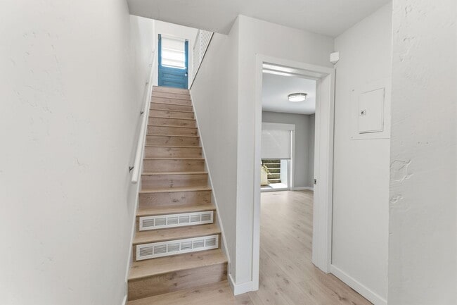 Building Photo - 32 Perego Terrace