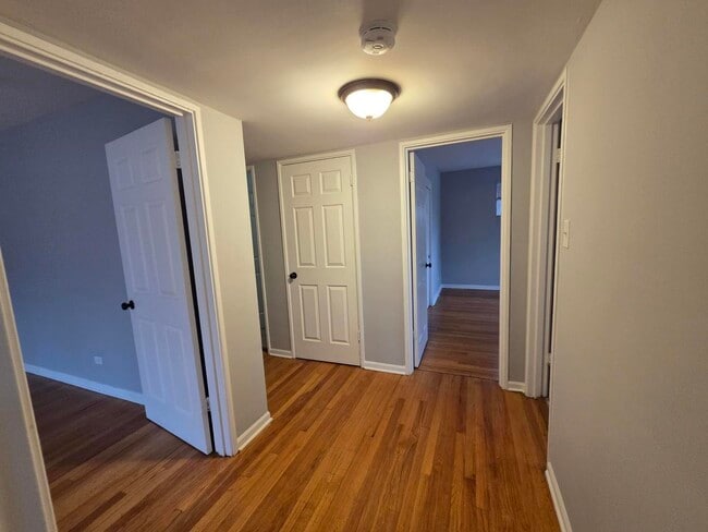 Building Photo - 2611 W Fitch Ave