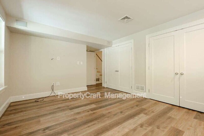 Building Photo - 29 E.Springfield St