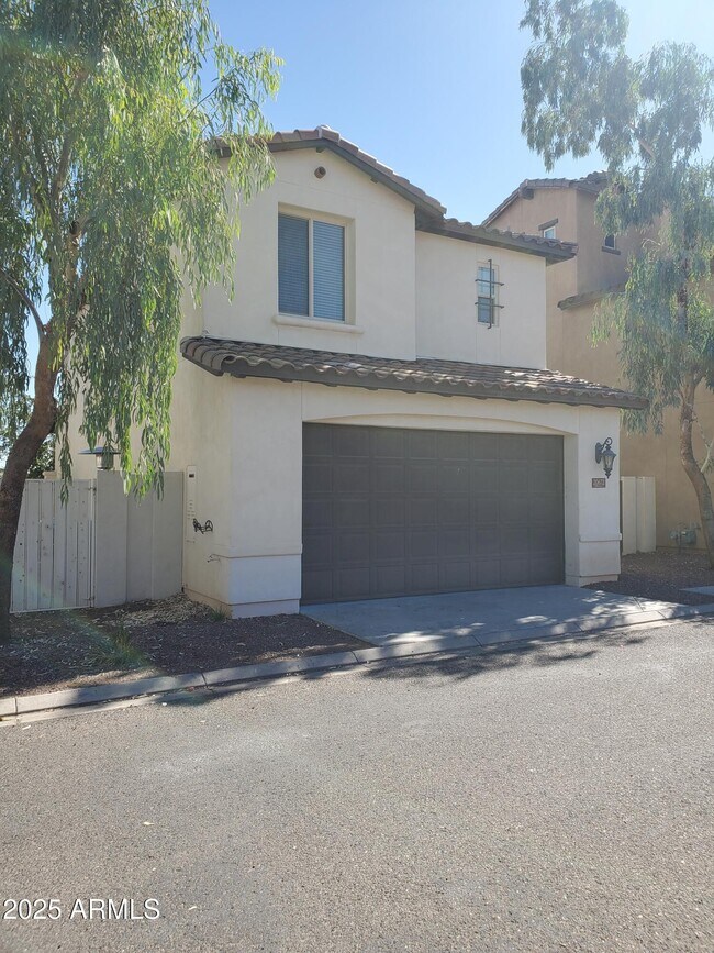 Building Photo - 20672 W White Rock Rd