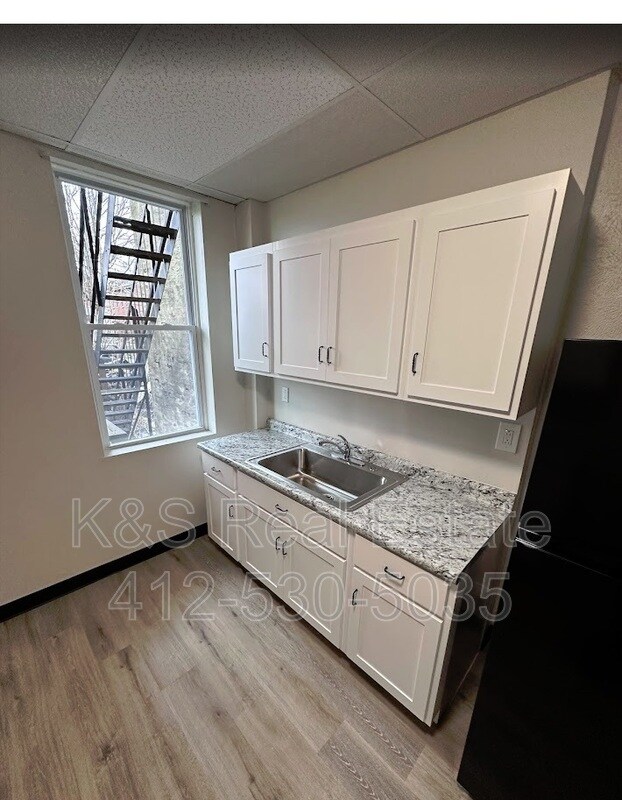 Building Photo - 1224 N Franklin St