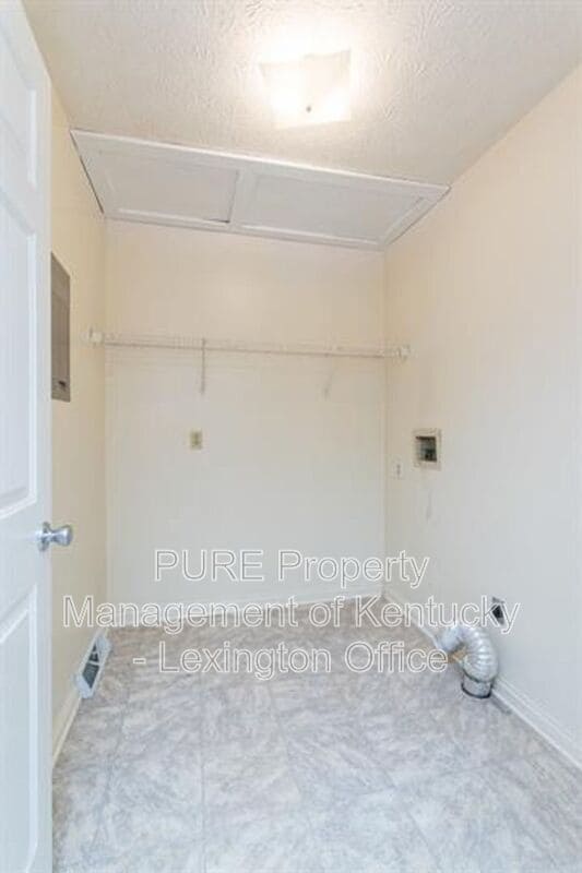 Building Photo - 306 Pigeon Ct