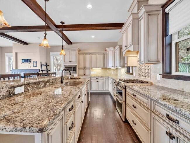 Building Photo - Waterfront Home in Niceville on the Bay wi...