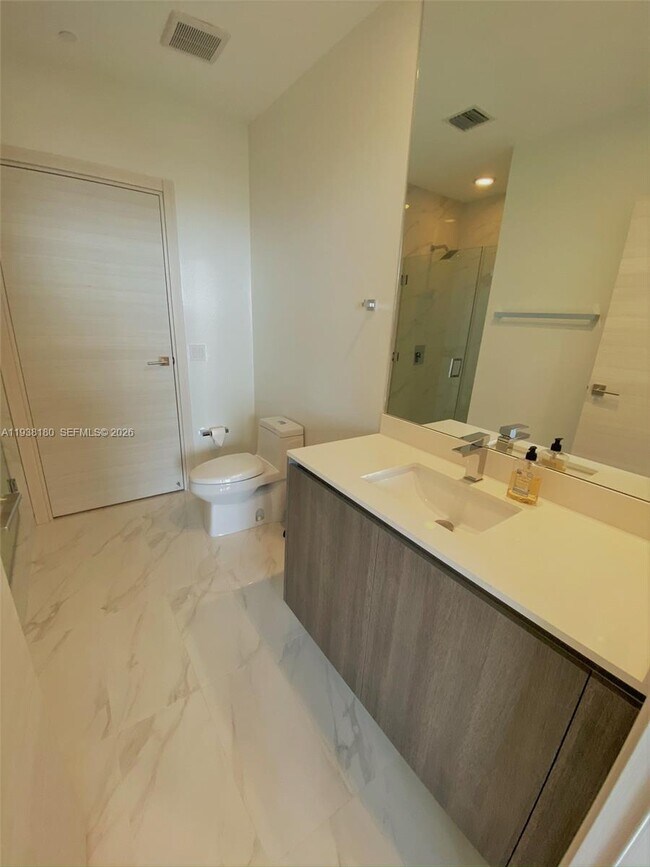 Building Photo - 801 S Miami Ave