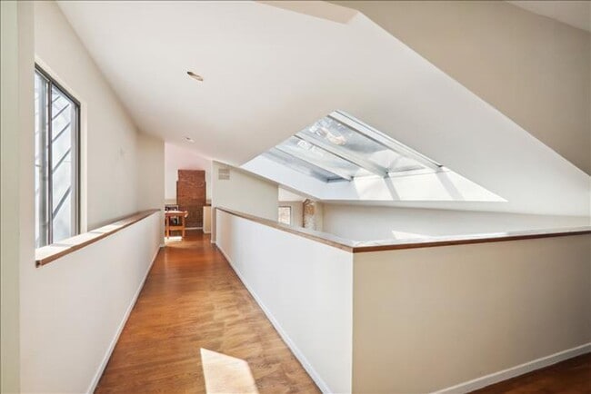 Building Photo - Uniquely located, and beautifully appointe...