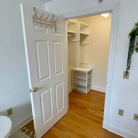 Building Photo - 360 W Washington Ave