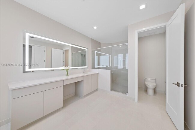 Building Photo - 20422 Southernwood Ave