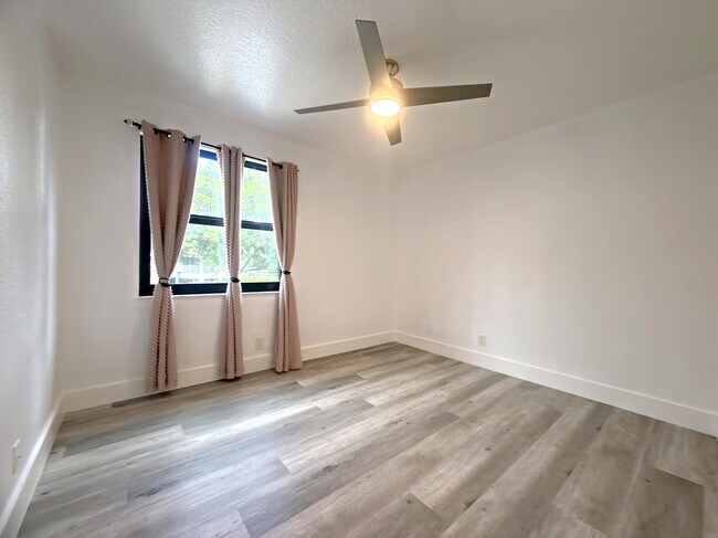 Building Photo - 10920 Haydn Dr