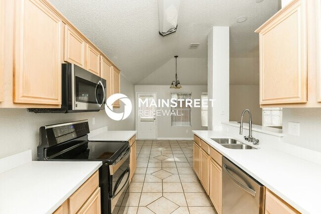 Building Photo - 3 Bedroom Pet-Friendly Home in ARLINGTON, TX with Main Street Renewal