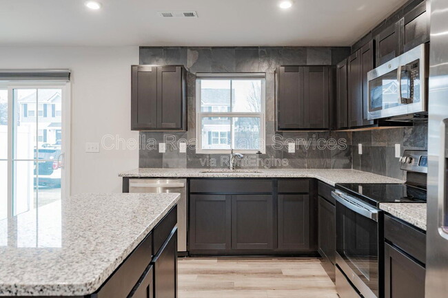 Building Photo - 2935 Winterberry Dr