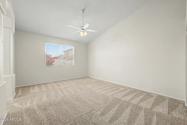 Building Photo - 1068 W Glenmere Dr