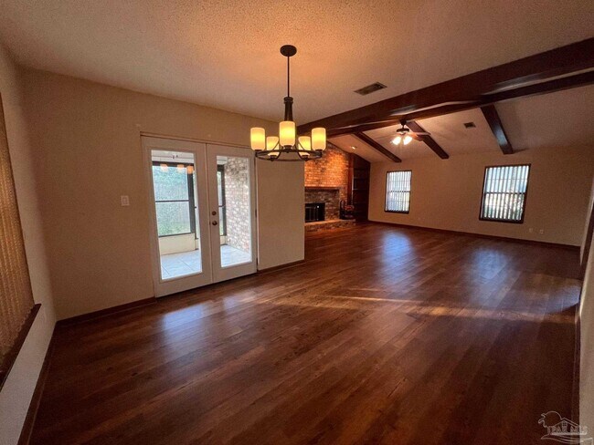 Building Photo - 3131 Oxford Cir