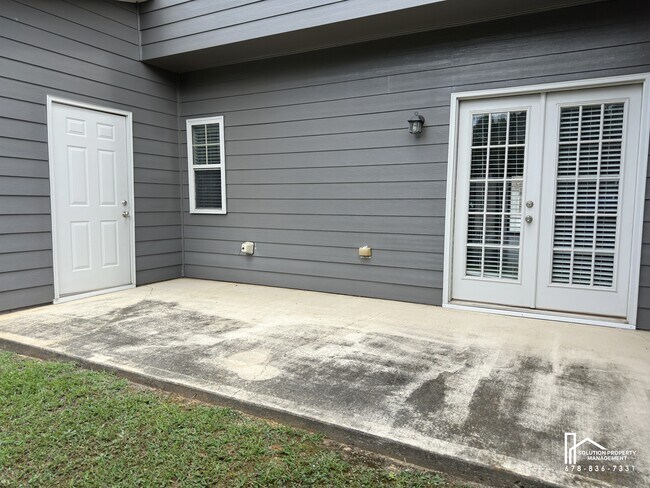 Building Photo - 34 N Oaks Cir