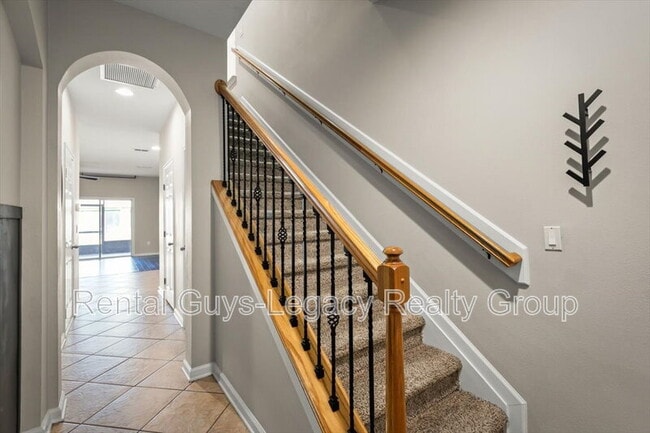 Building Photo - 13354 Solar Dr