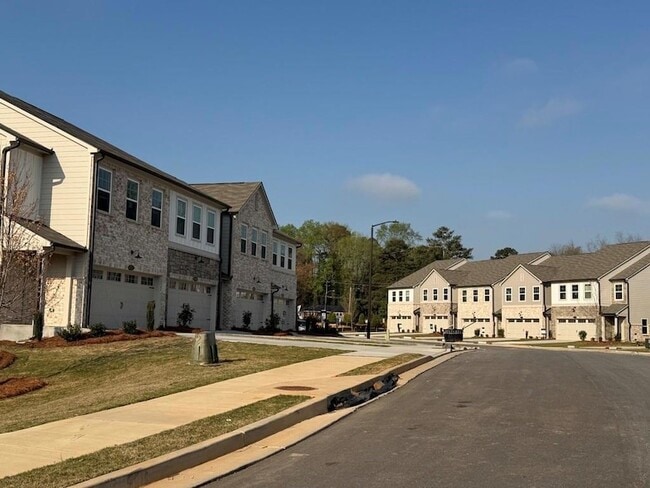 Building Photo - 214 Kinship Dr