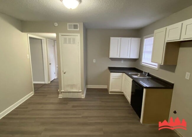 Building Photo - Welcome to 1703 Scottswood Street!