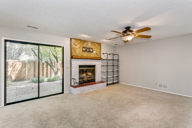 Building Photo - 2226 S Linden Ct