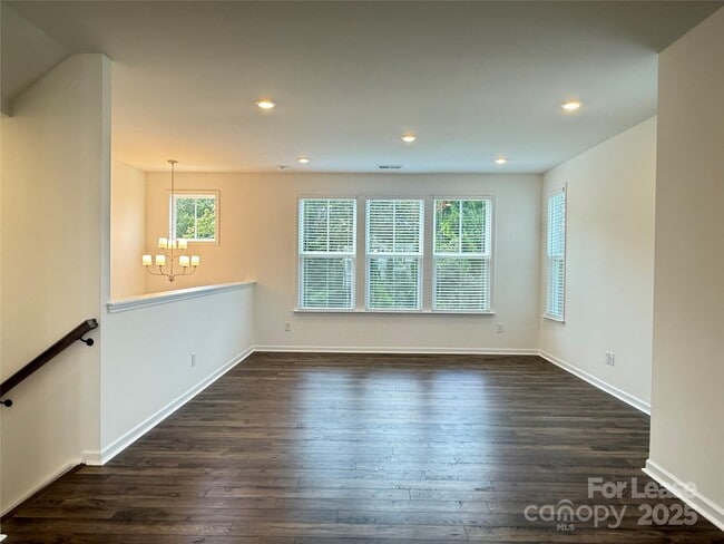 Building Photo - 5019 Westmead Ln
