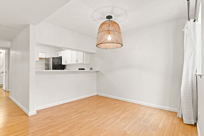 Building Photo - 760 Canyon Oaks Dr