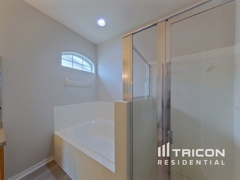 Building Photo - 3612 Bristol Cove Ln