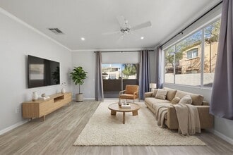 Building Photo - Two Bedrooms/One Bath - Great Location!