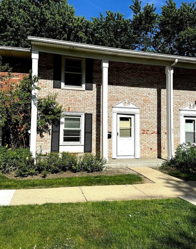 Building Photo - 1851 McKool Ave
