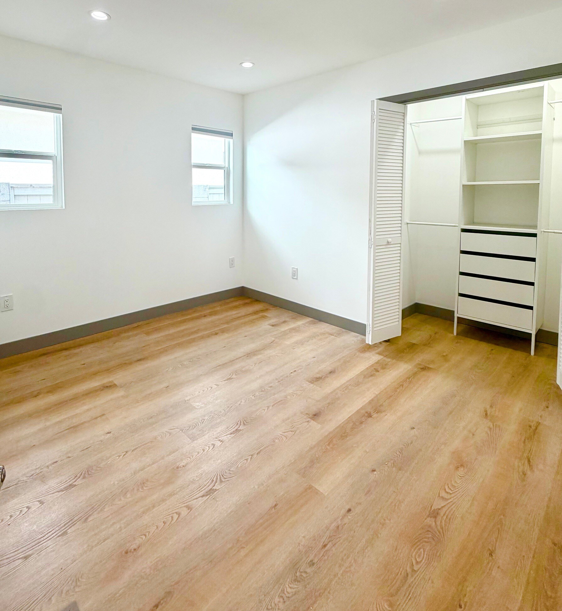 Bedroom - 626 N Irena Ave