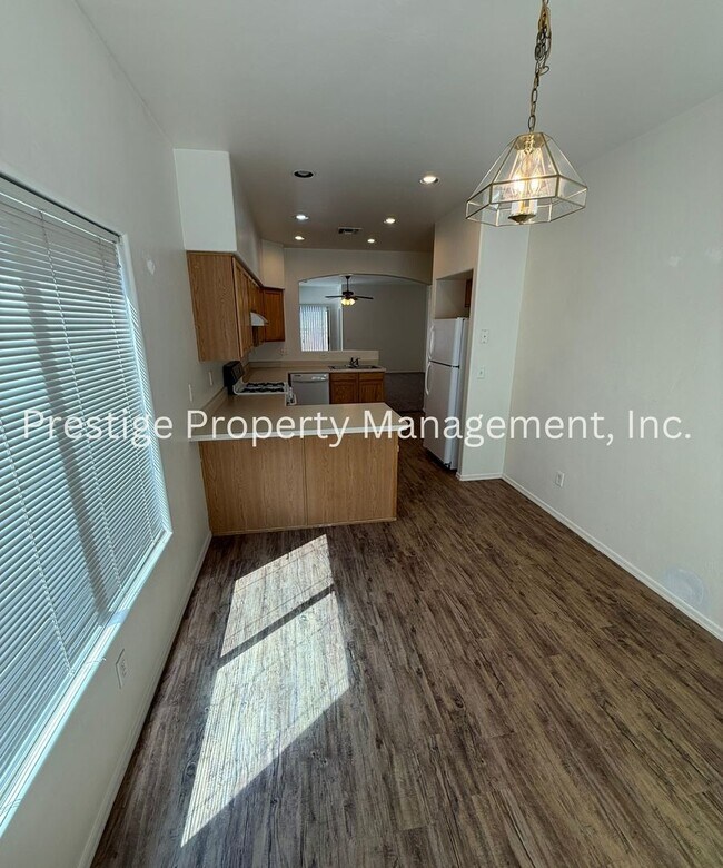 Building Photo - Sahuarita Gem Call Now