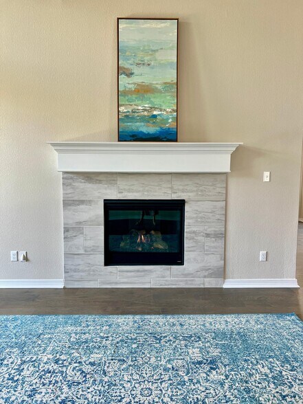 Building Photo - 2100 Mar Vista Ln