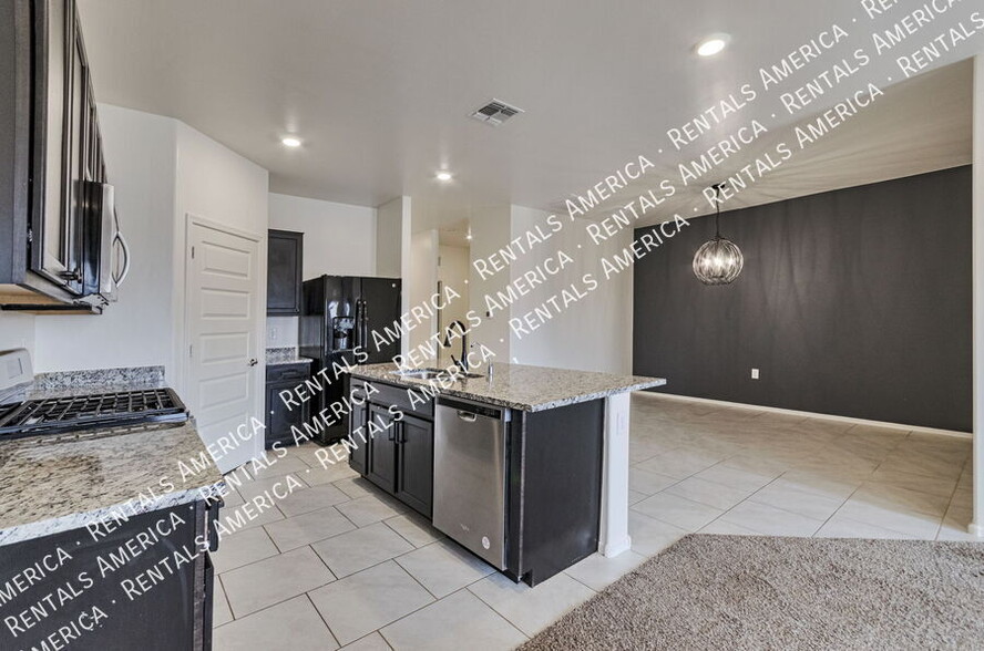 Building Photo - 10151 N Leopard Gecko Terrace