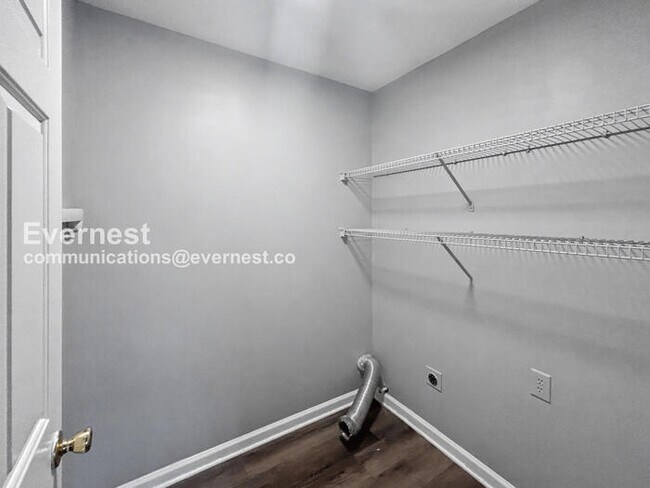 Building Photo - Modern Living in Saddle Bridge with Private Patio / 4 Beds and 2.5 Bath / Available Now!