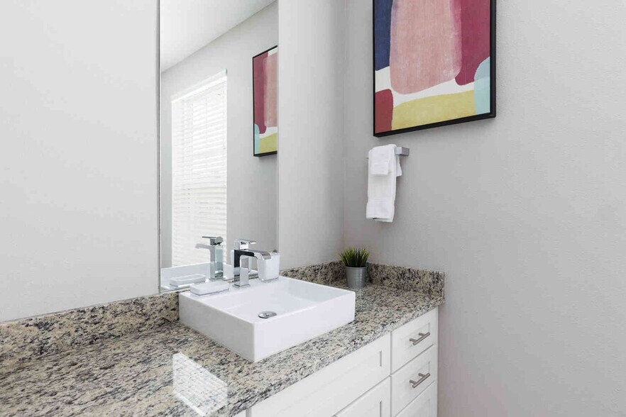 Building Photo - 7590 Sunny Dreams Ln
