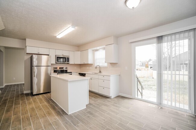 Building Photo - 3183 Innisbrook Ct