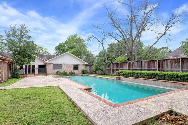 Building Photo - 1132 Fries Rd