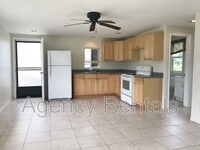 Building Photo - 45-219 Nakuluai St