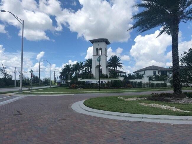 Building Photo - 9824 W 34th Ct