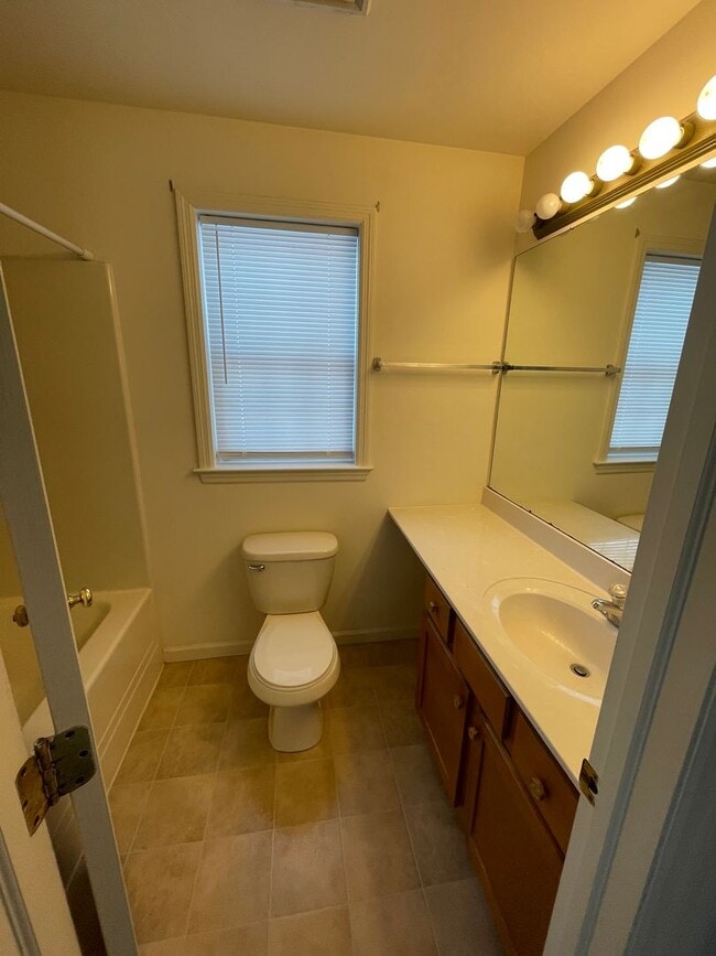 Building Photo - 2 Bed 2 Bath Townhouse In Mountville