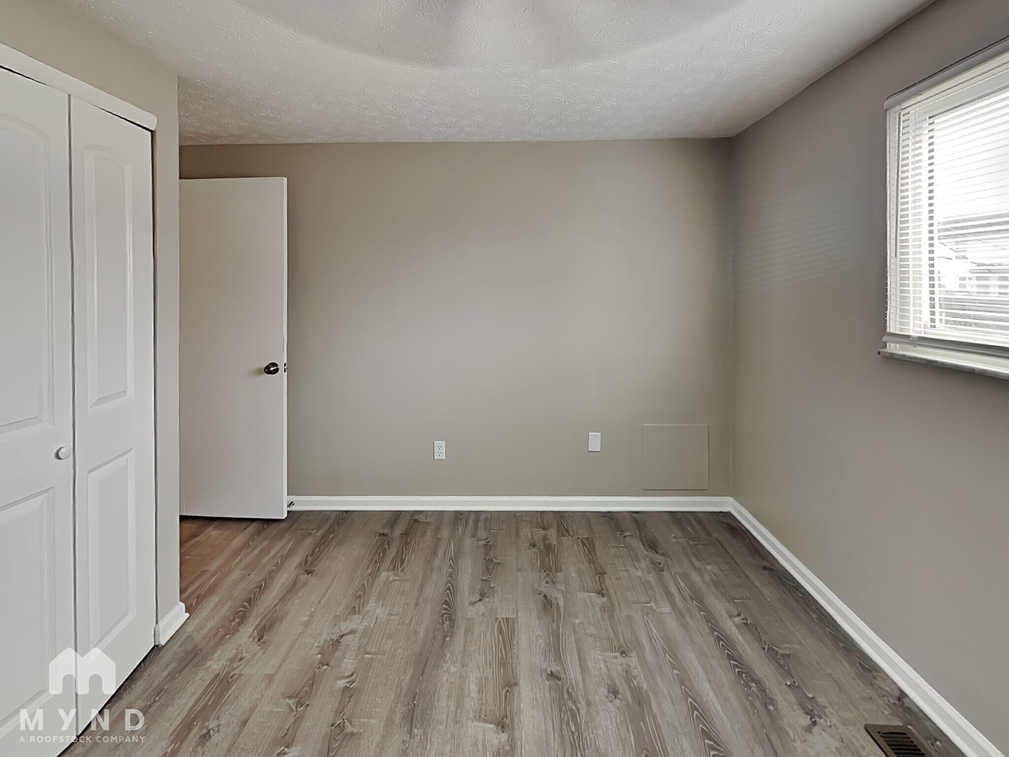 Building Photo - 4539 Paxton Dr S