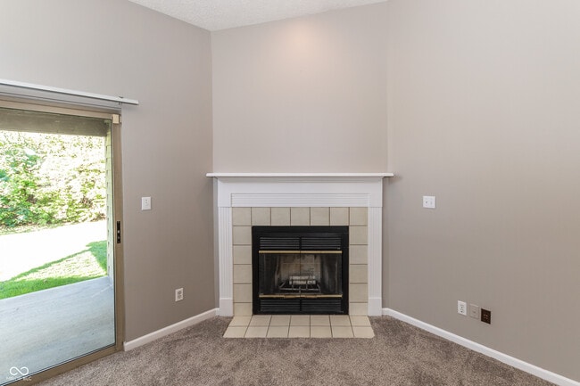 Building Photo - 10768 Belair Dr