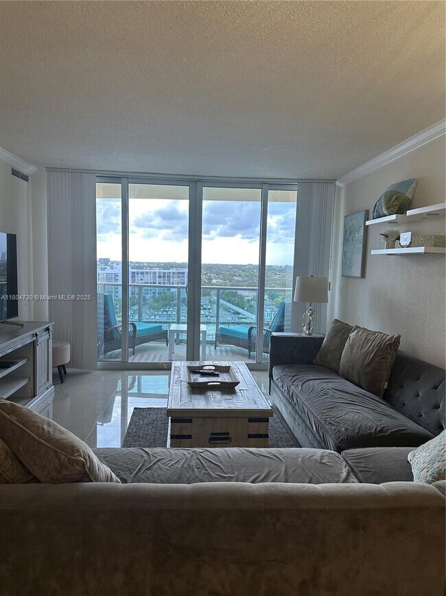 Building Photo - 2501 S Ocean Dr