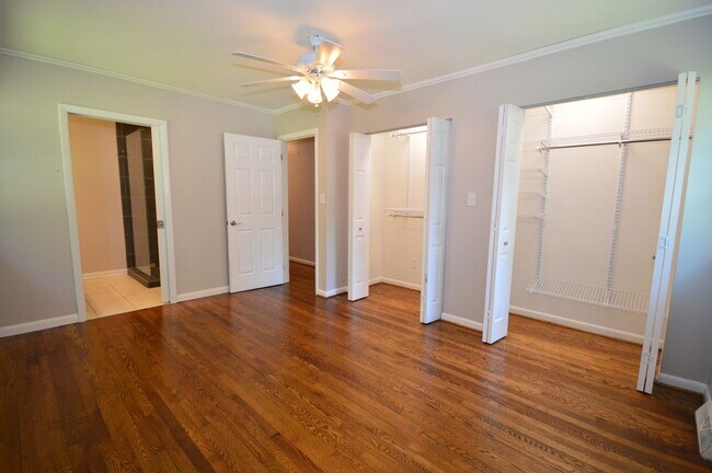 Building Photo - 304 Arrundale Dr