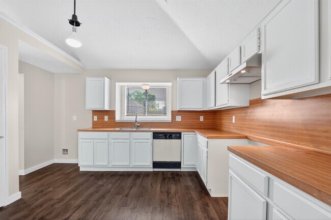 Building Photo - 11907 Duran Canyon Ln
