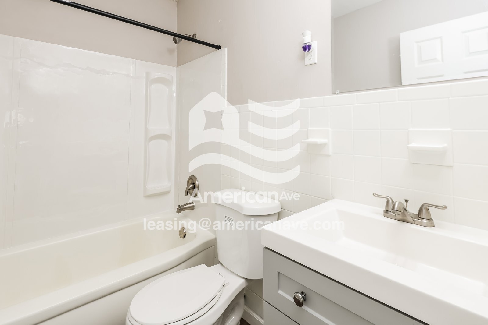 Building Photo - 649 Oakleaf Dr