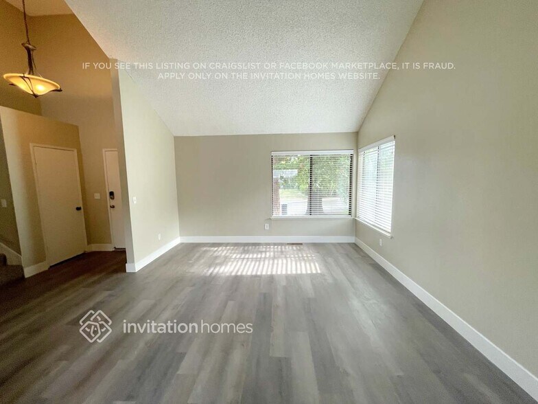 Building Photo - 5927 Moon Rock Way