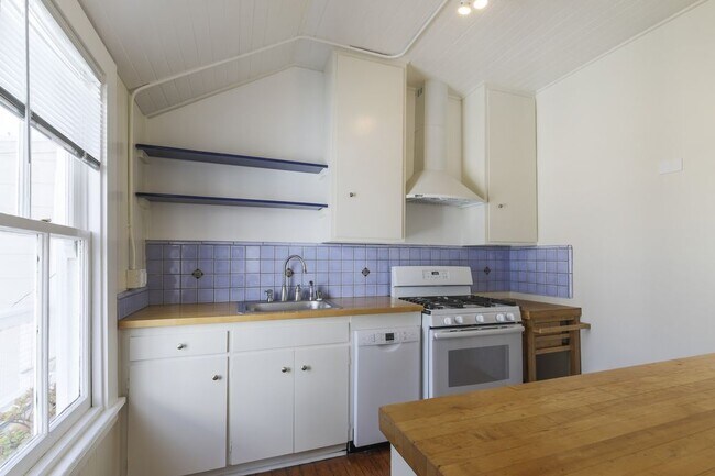 Building Photo - 2823-45 23rd Street - 2835