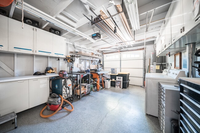 Building Photo - 3610 Marlesta Dr